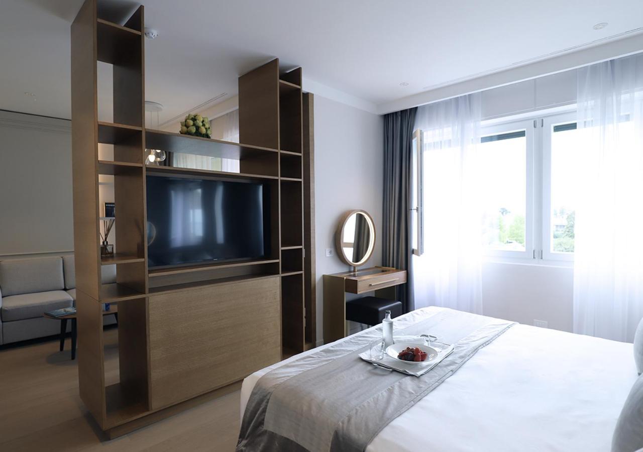 Grand Hotel Terme Sirmione Ngoại thất bức ảnh A room at the hotel