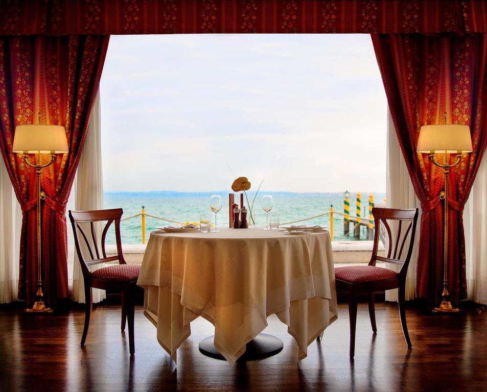 Grand Hotel Terme Sirmione Ngoại thất bức ảnh The restaurant
